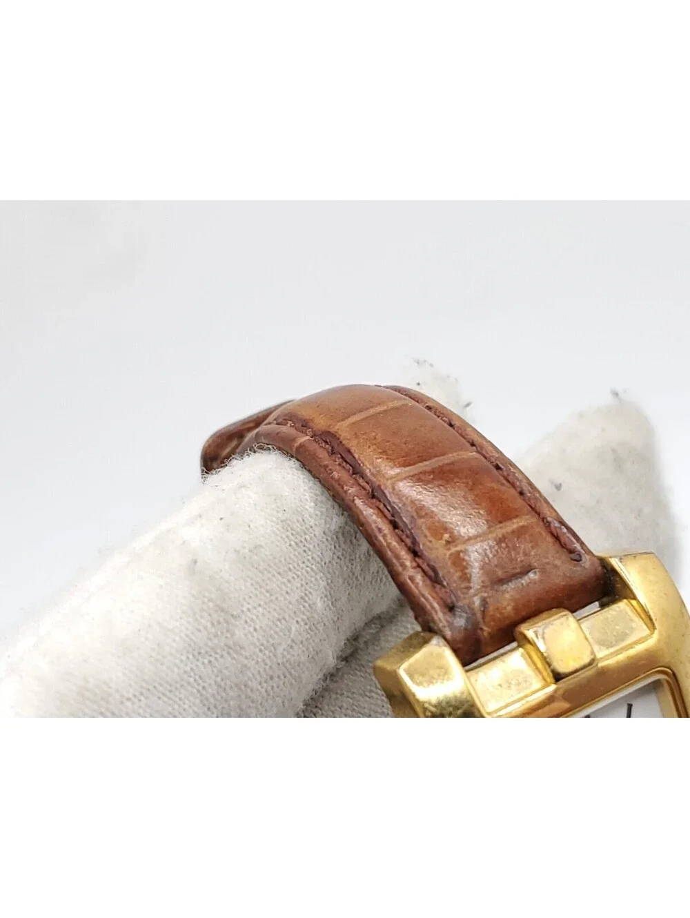 Liz Claiborne Quartz Watch Women New Battery Gold Tone White Date Dial Rectangle